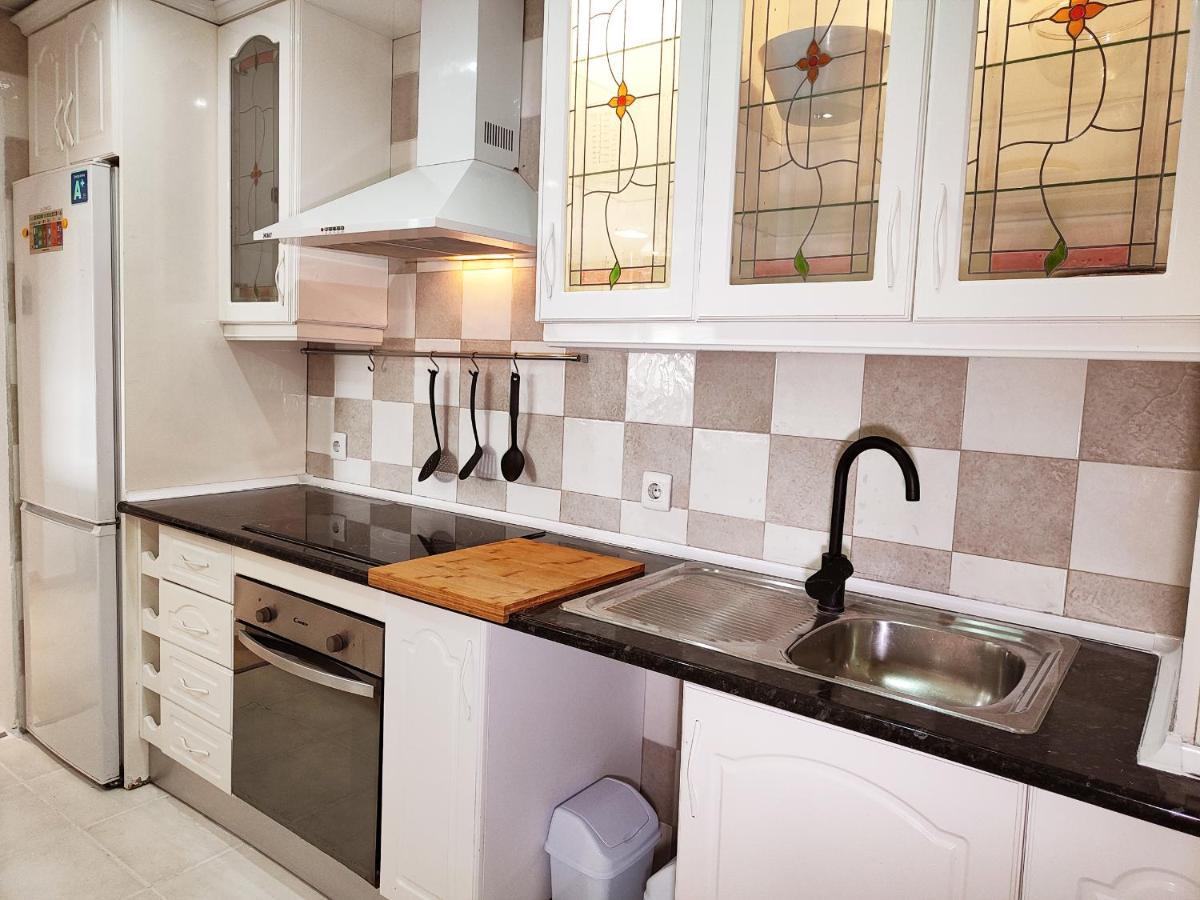 2Bdr Sunny Apartment With Pool And Private Parking In بينالماذينا المظهر الخارجي الصورة
