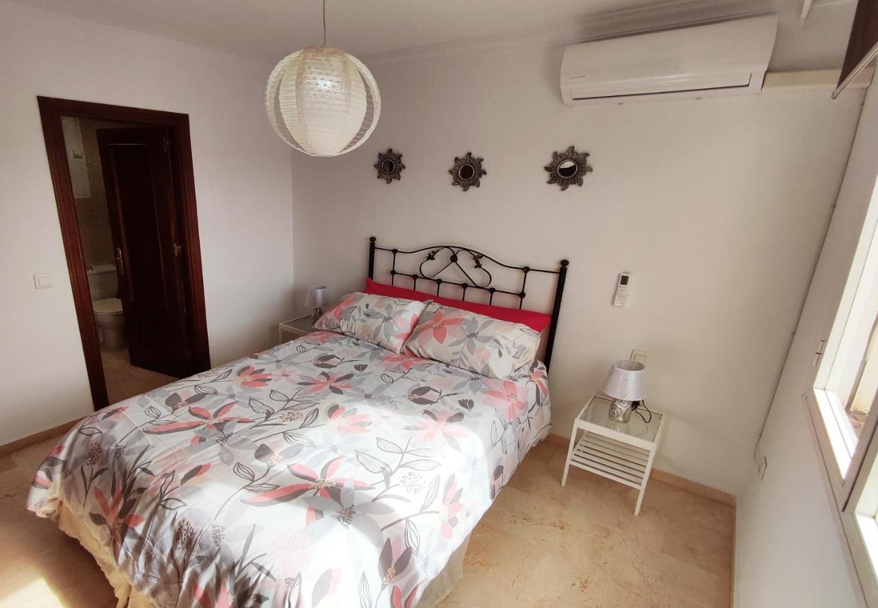 2Bdr Sunny Apartment With Pool And Private Parking In بينالماذينا المظهر الخارجي الصورة