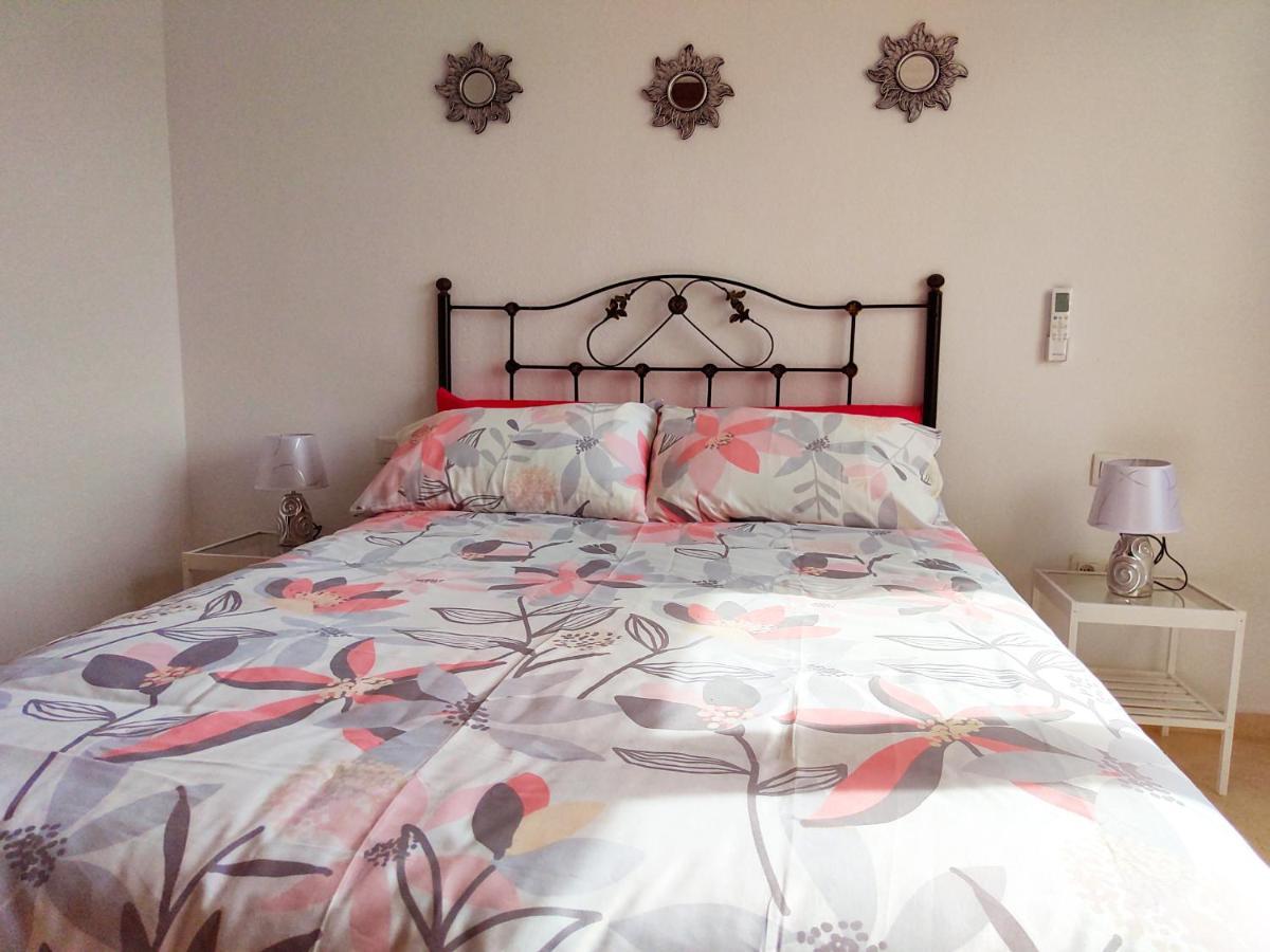 2Bdr Sunny Apartment With Pool And Private Parking In بينالماذينا المظهر الخارجي الصورة